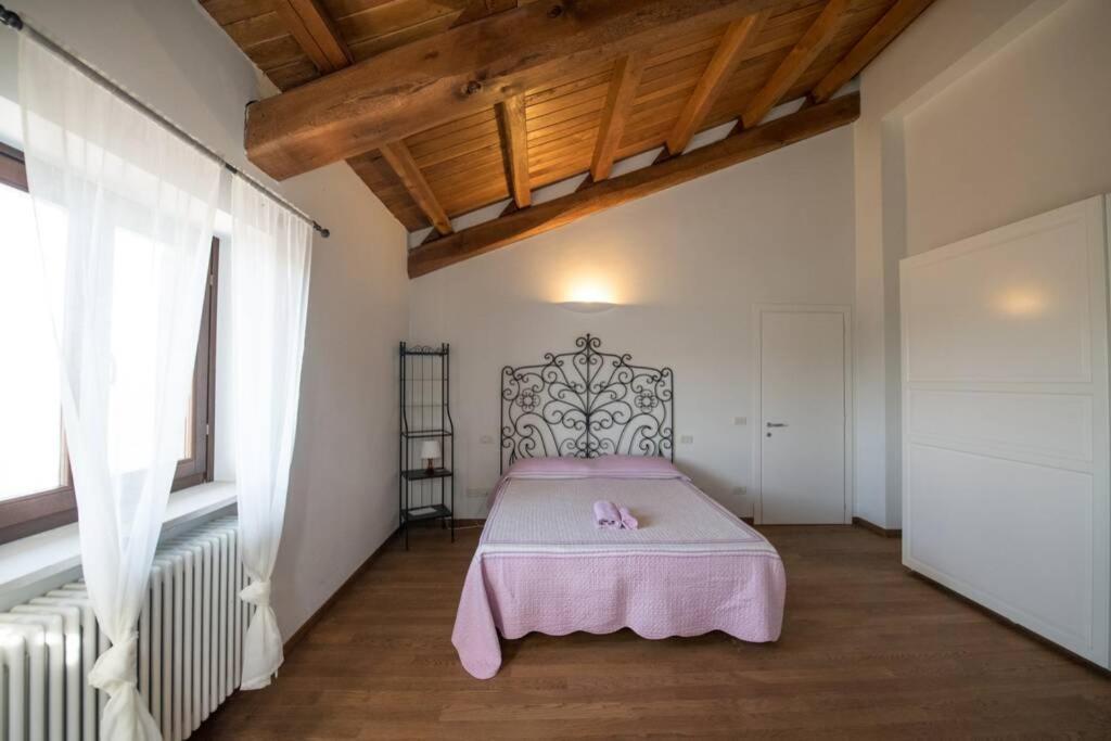 La Casa Vacanza Con Vista Panoramica Sui Vigneti Rotella Exterior foto